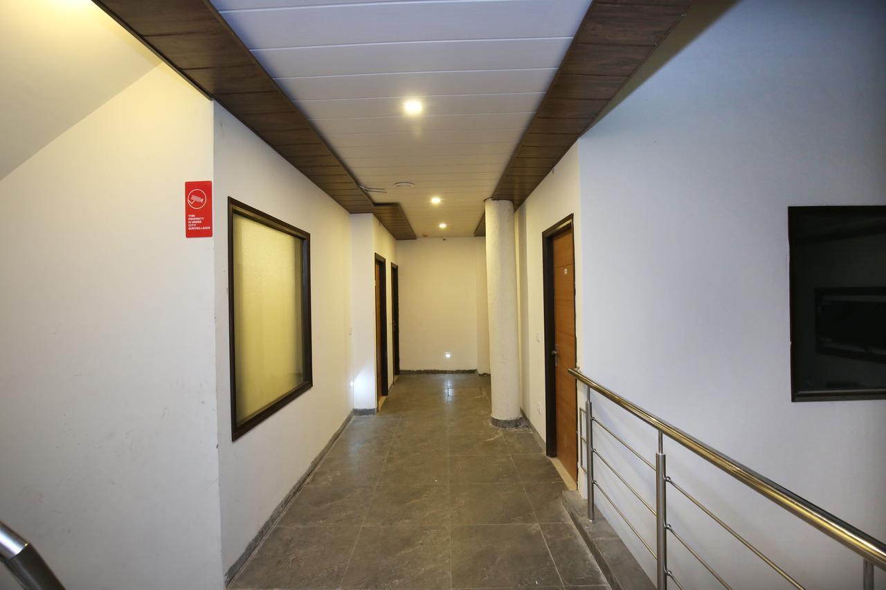 Hotel 7 Chandīgarh Exterior foto