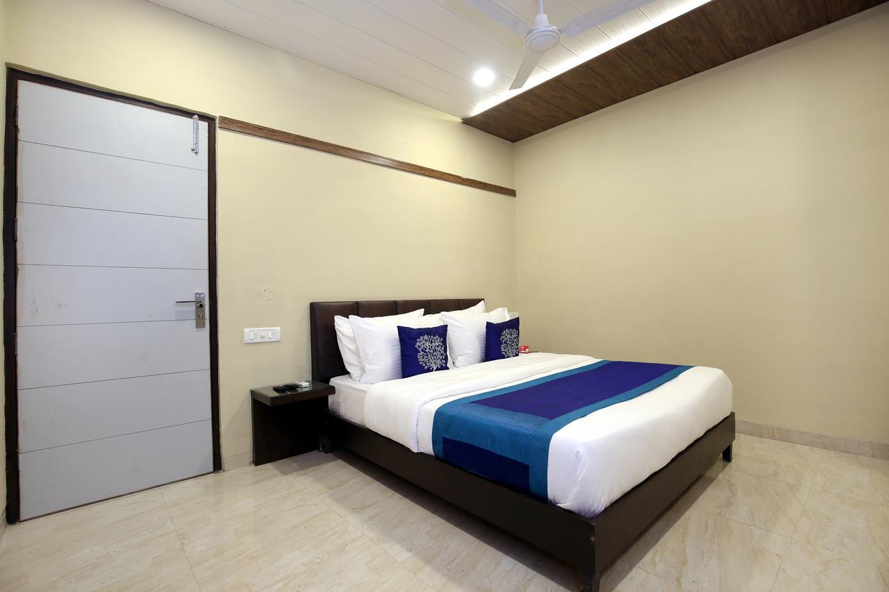 Hotel 7 Chandīgarh Exterior foto