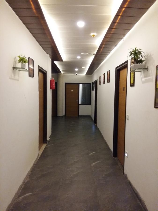 Hotel 7 Chandīgarh Exterior foto